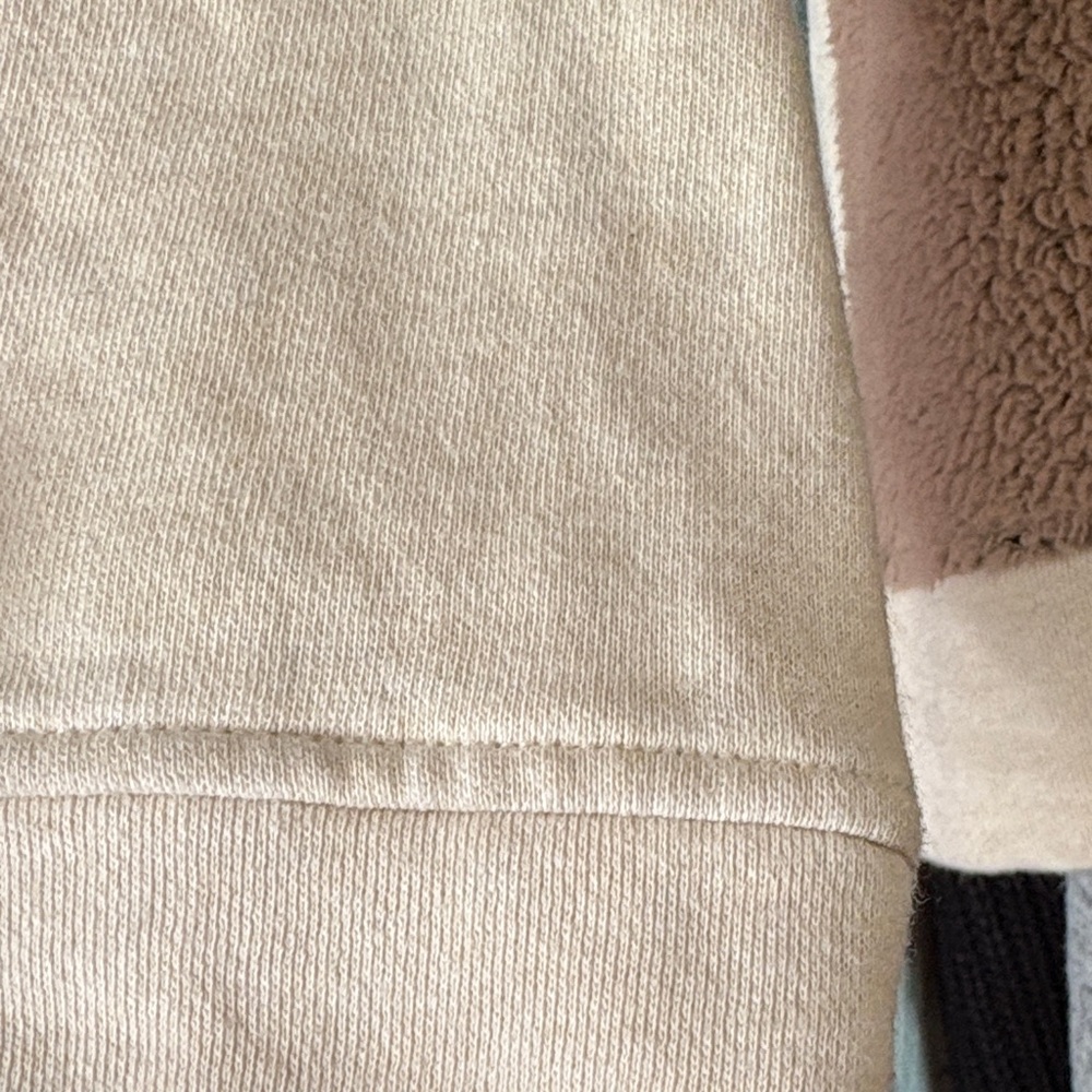 EUC Marmot Women's Beige and Brown Sherpa/ Sweatshirt - Picture 4 of 7